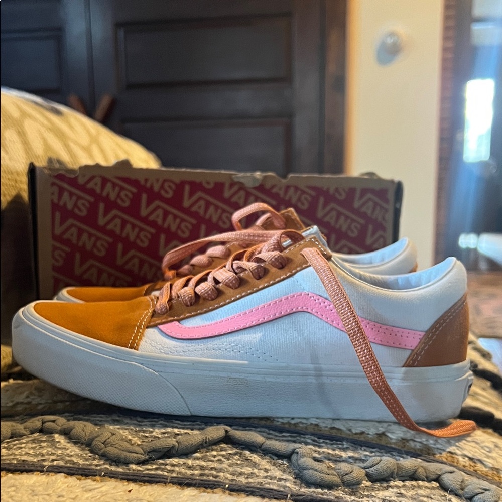Vans Women's Low Top Sneakers - White, Pink & Brown
